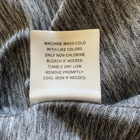 Zella Womens Medium Gray Long Sleeve V-Neck Lightweight Hoodie Top - Picture 6 of 6